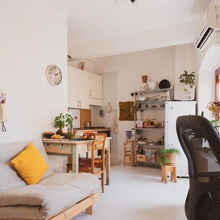 Love Tree Apartment Кальярі Екстер'єр фото