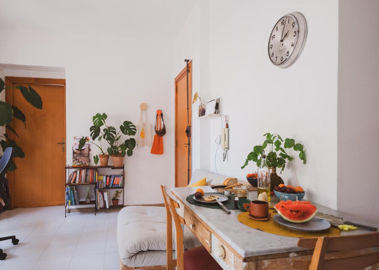 Love Tree Apartment Кальярі Екстер'єр фото